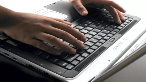 Keyboard hands3
