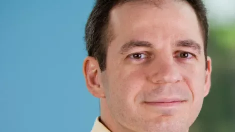 Yahoo CTO steps down