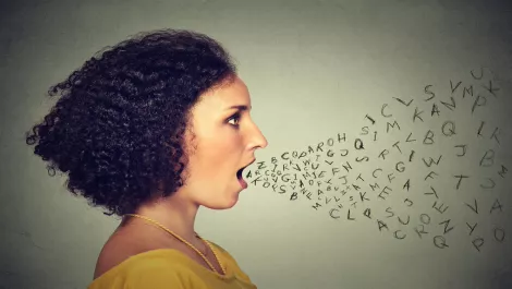 Fujitsu develops hands-free speech translation device