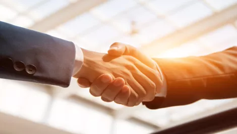 Google and HTC announce US$1.1 billion partnership