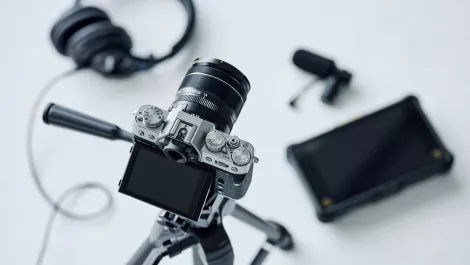 Fujifilm x t30 in silver body only indicative price 1 649 and fujinon xf16mmf2