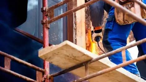 Top 9 health & safety risks in construction