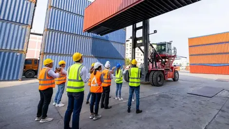 Logistics sector 18,000 workers short by 2028