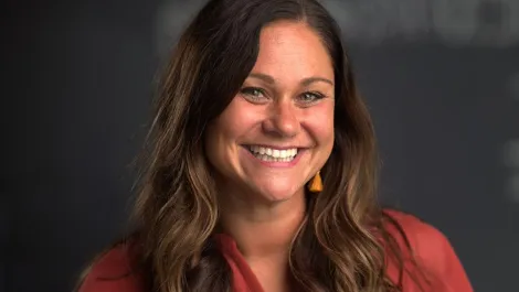 Kristen nolan headshot 1