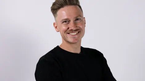 Simon rollenbeck head of marketing komo technologies