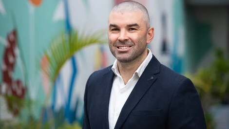 Michael ogilvie 8(2)