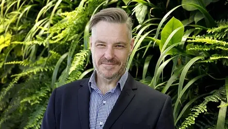 Carl warwick 4(2)