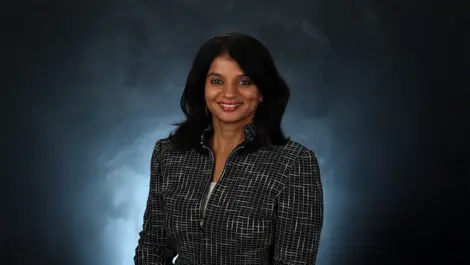 Shanthi headshot ps